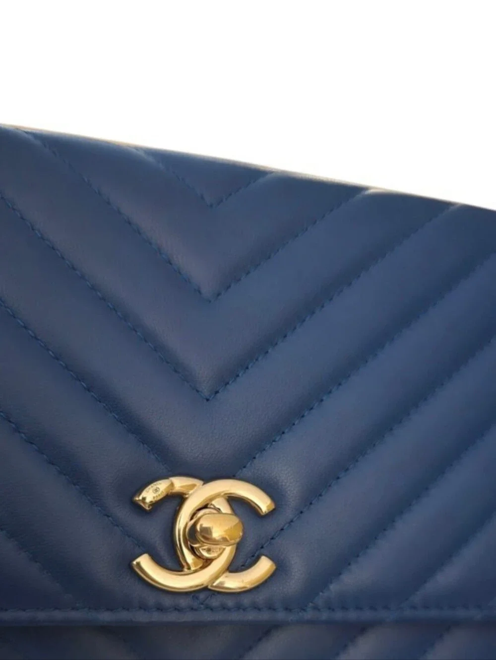 Like NEW!!! RARE! Chanel Blue Chevron Trendy CC WOC Flap Bag GHW W/Receipt & COA